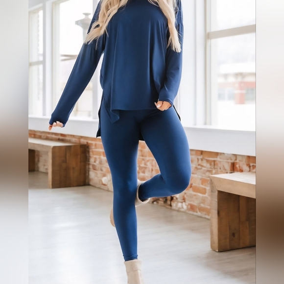 #794 🛑28 S,M,L,XL Chic & Fabulous Top & Leggings Loungewear 2PC Set - Picture 1 of 2
